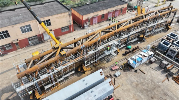 1752133802110490.png 沙特阿美體育場最后一車構(gòu)件發(fā)運.png