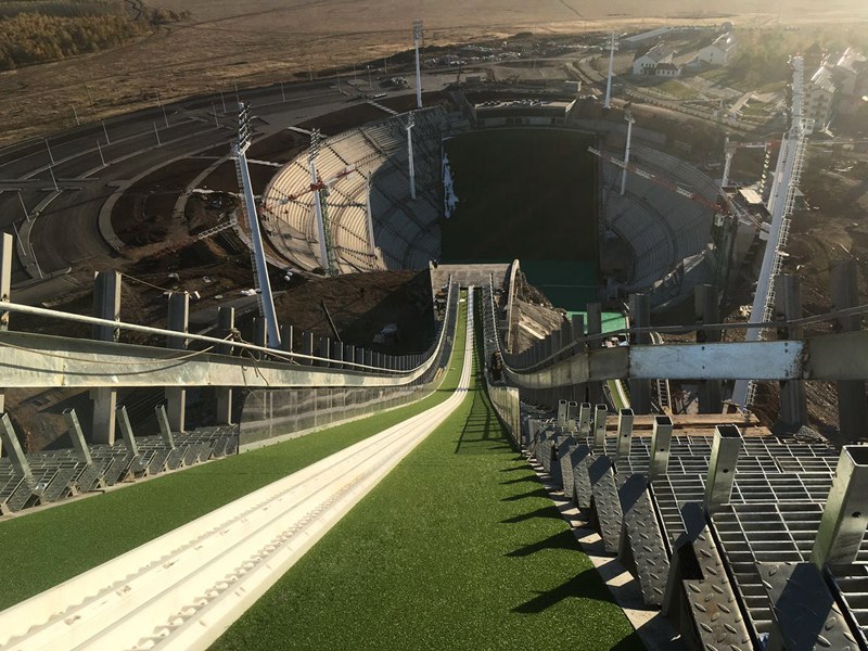 1539149846347442.jpg 草皮俯瞰_副本800.jpg