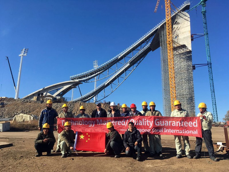 1539149913349588.jpg 施工團(tuán)隊(duì)合影留念_副本.jpg