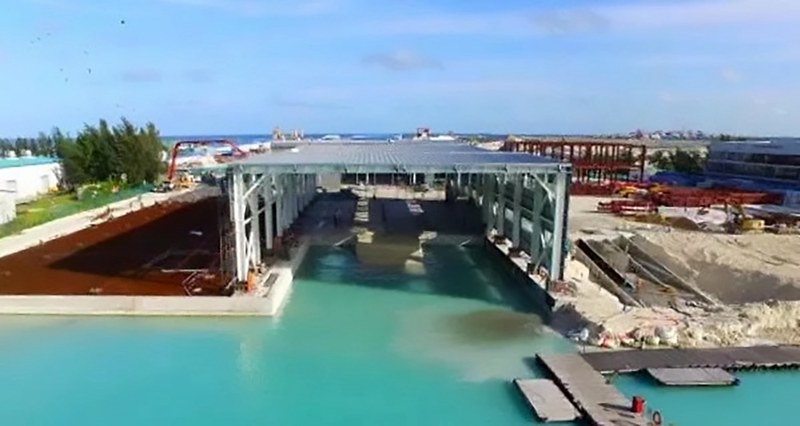 1539158458114720.jpg 機(jī)庫1.jpg